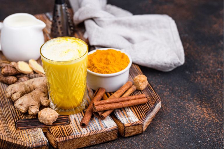 Beneficios de la cúrcuma latte